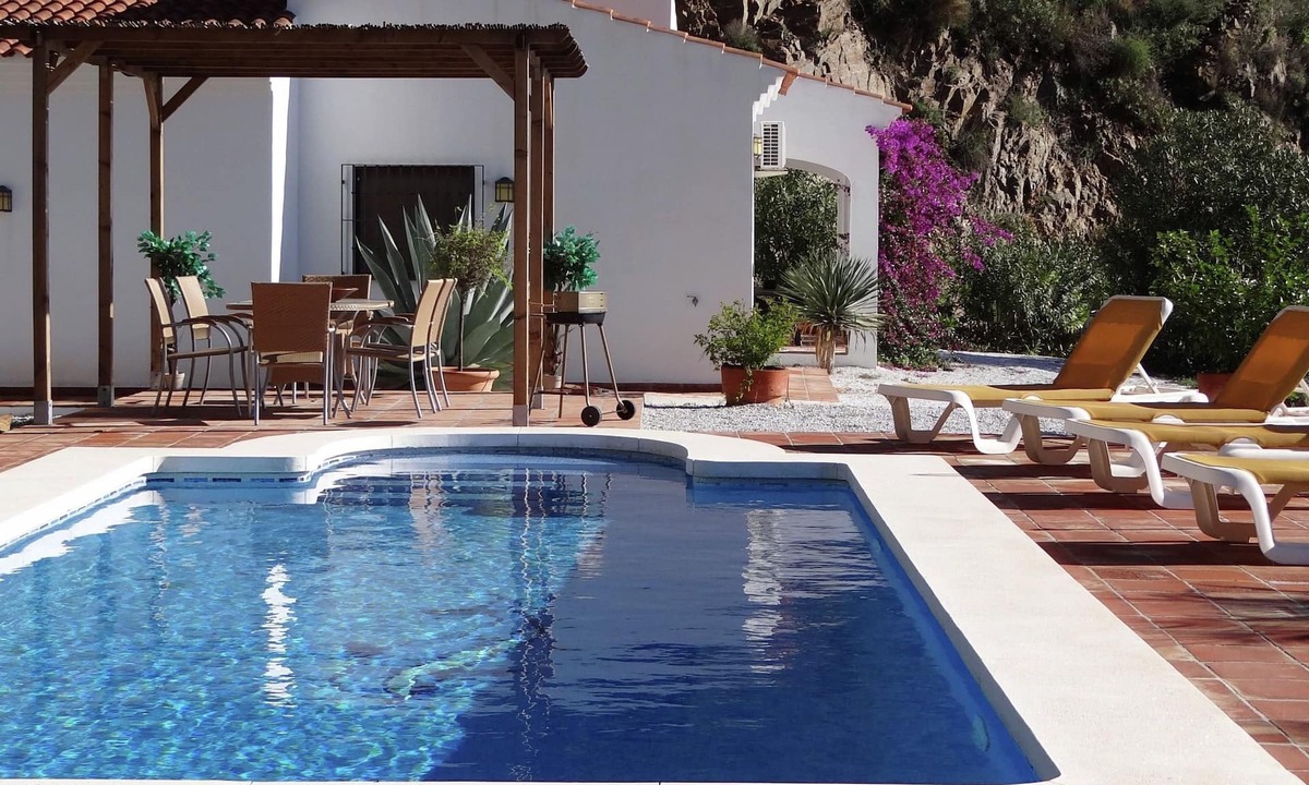 Arenas Villa | Elegant Villa in Arenas with Pool