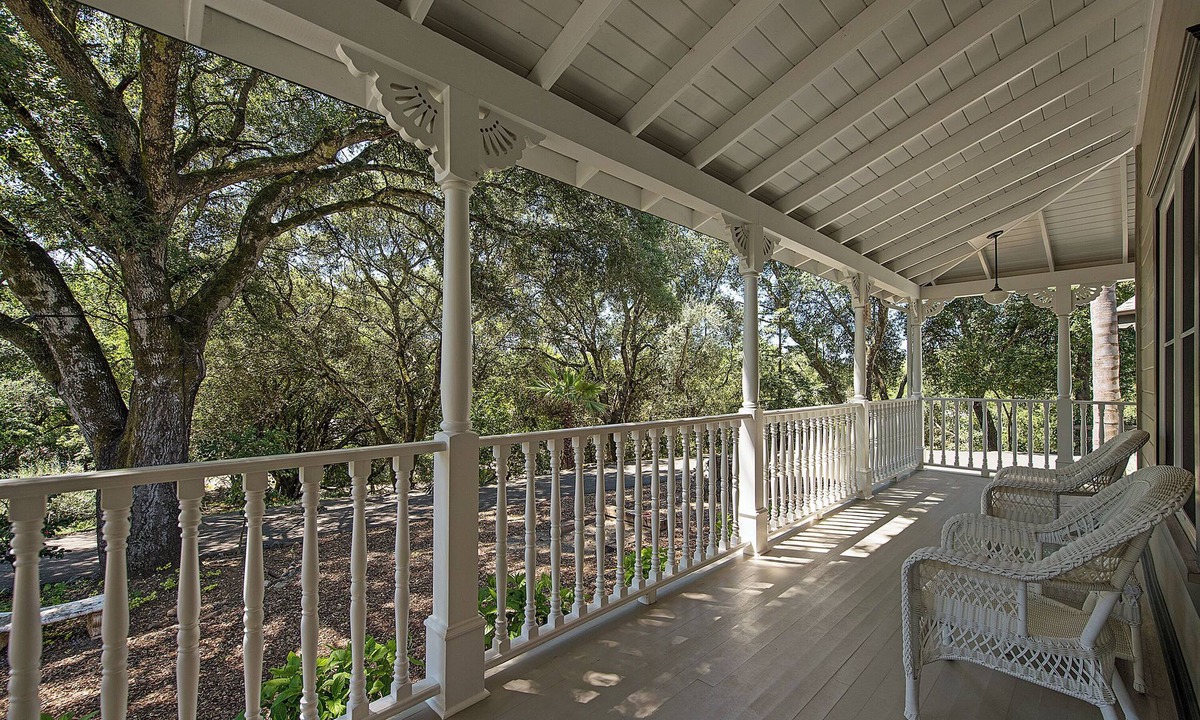Healdsburg House | Enchanting Riverstone Retreat Healdsburg for 12, pool, firepit, 5 min downtown