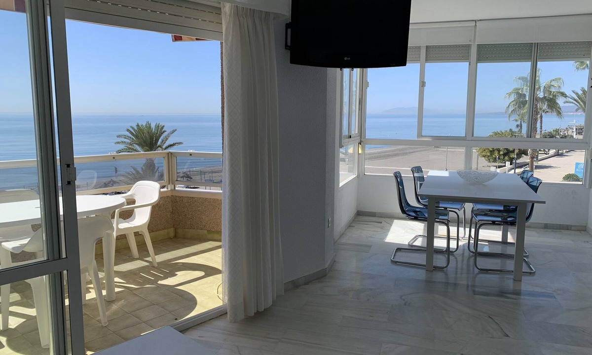 Torrox Costa Apartment | Fantastic oceanfront apartment