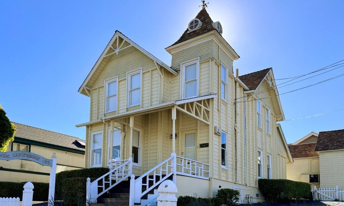 Pacific Grove House | Five O'clock Somewhere - Pacific Grove House - The Ultimate Vacation Destination
