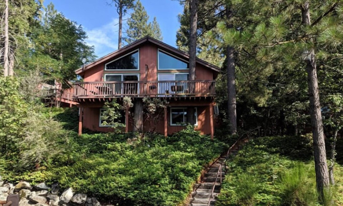 Bass Lake Hotel | Forest Hideaway with Breakfast (Select Stays), Steps to Bass Lake Fun | 3 Units