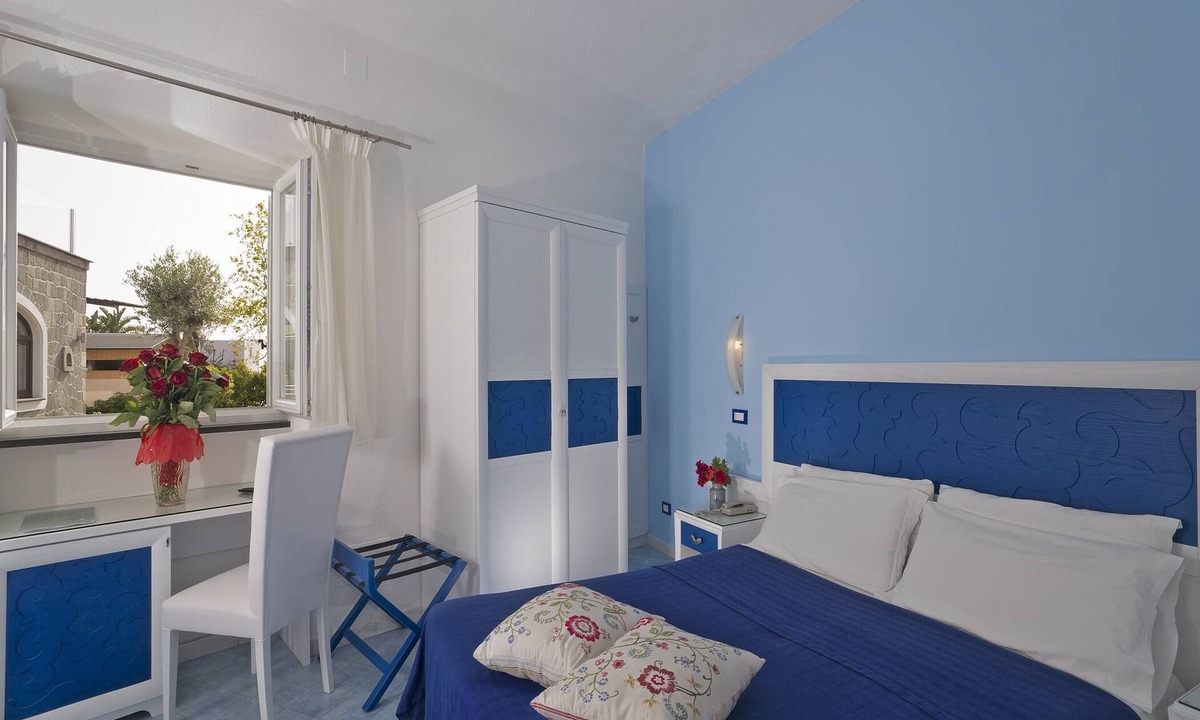 Succhivo Bed & Breakfast | Forio- Ischia With a Breathtaking View of Citara for 6 in Communicating Rooms