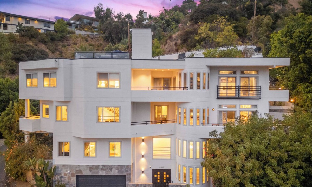 Hollywood Hills West Villa | Franklin Mediterranean Villa - Spectacular Estate with Panoramic Views of LA