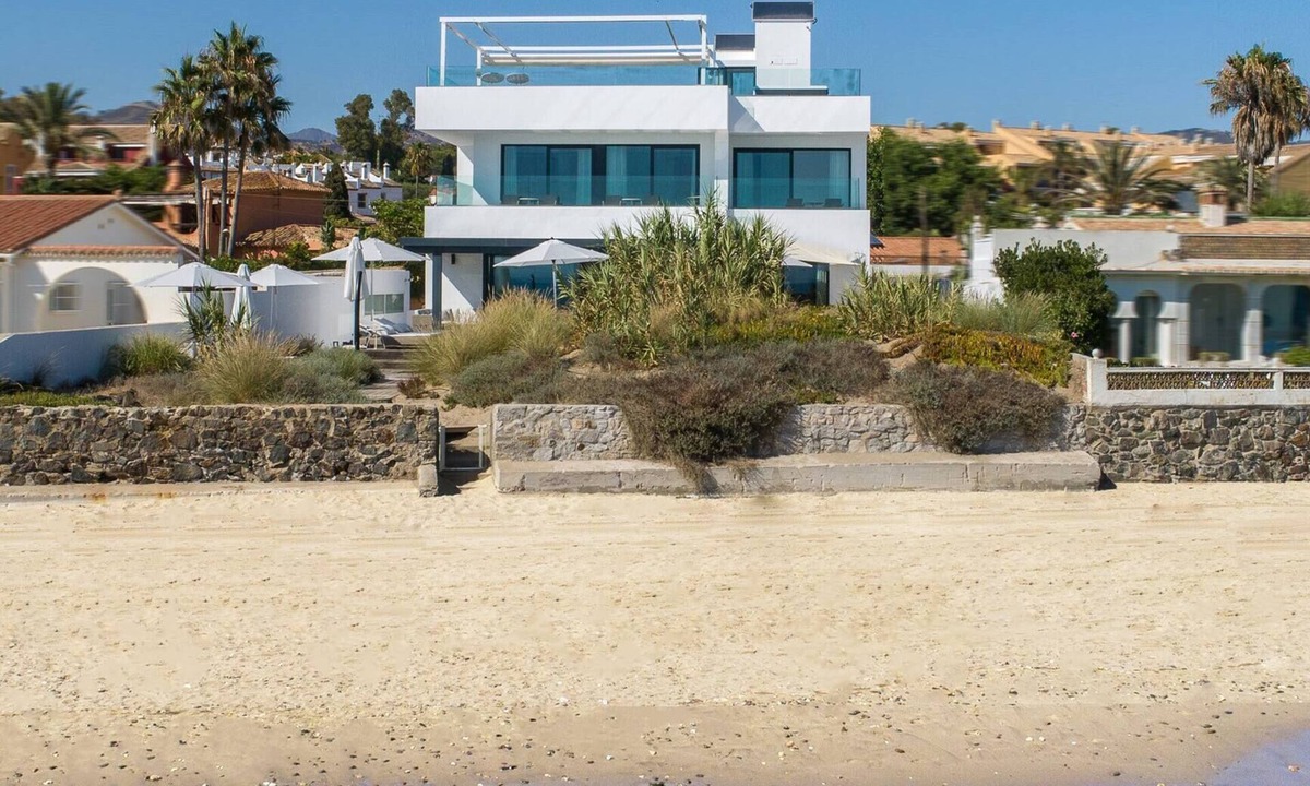 Urbanizacion Costabella Villa | Frontline Beach Costabella (r2576927)