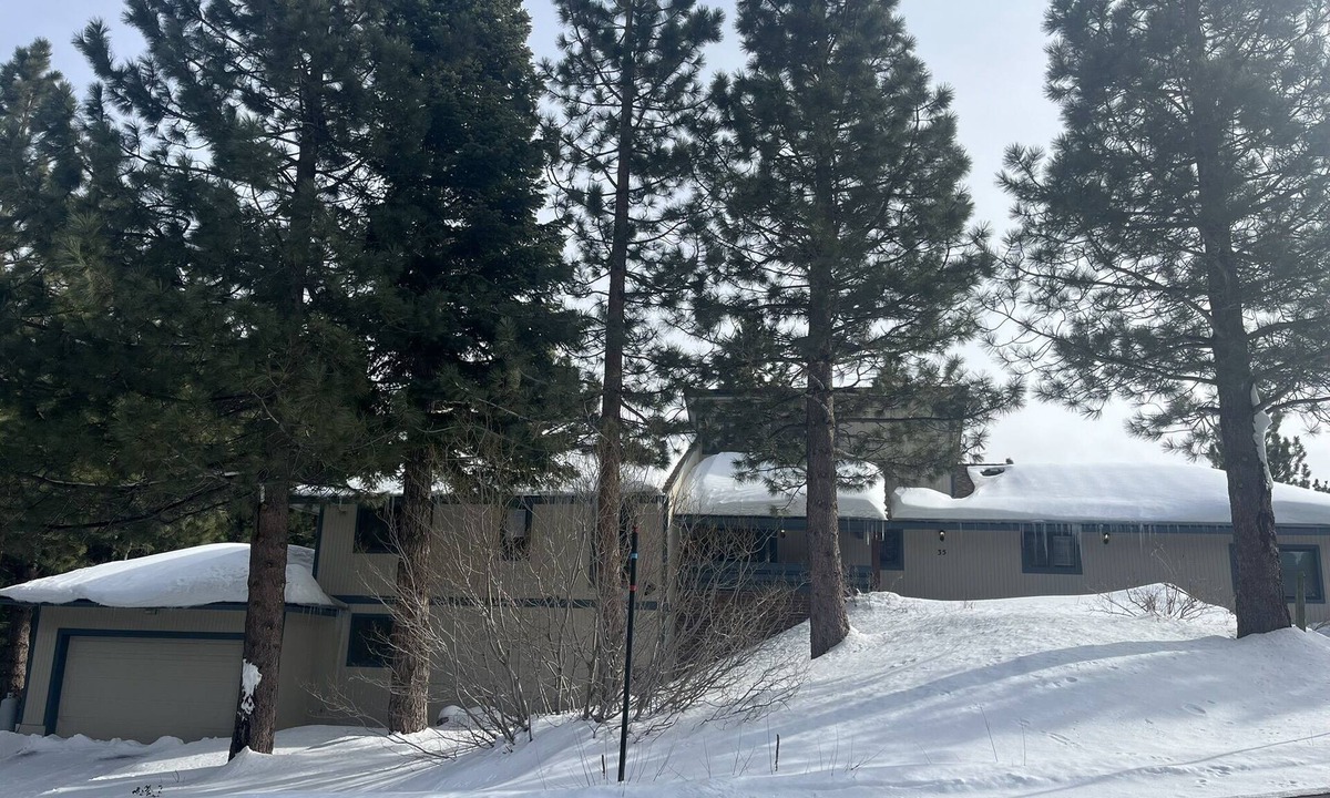 Reno House | Gorgeous 4BR Mountain Home w/Gym and Hot Tub near Mt. Rose, Lake Tahoe, Reno, NV