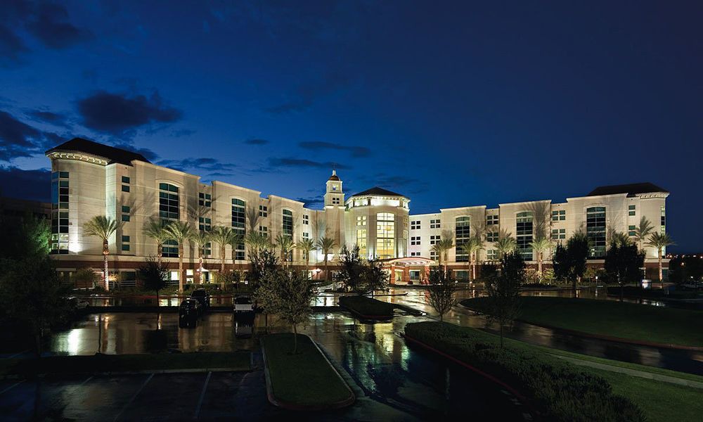 Seven Hills Hotel | Hampton Inn & Suites Las Vegas South