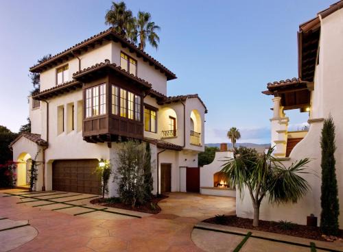 West Beach Villa | Harbor Retreat by Paradise Retreats