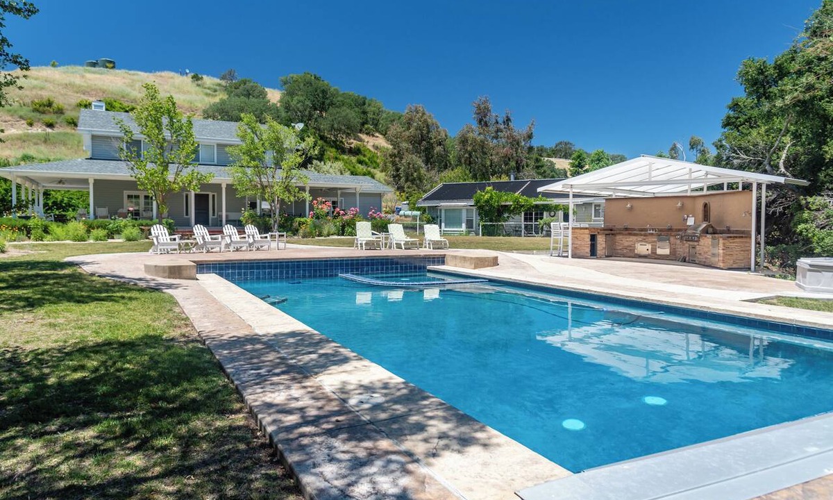 Templeton House | Hidden Hills-Luxury Wine Country Home with Pool, Spa and Bocce Court!
