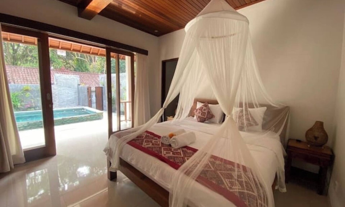 Sayan Villa | Hidden Point Villa 5 minutes to rice field walk. 1BD with Pool Walk to Ubud