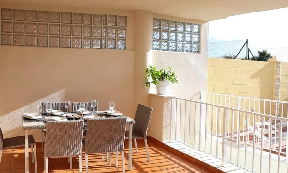 Casares Apartment | Homerez - Appartement 5 km away from the beach for 10 ppl. with swimming-pool