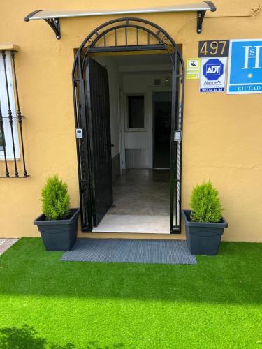 Campanillas Hostel | Hostal NV Airport