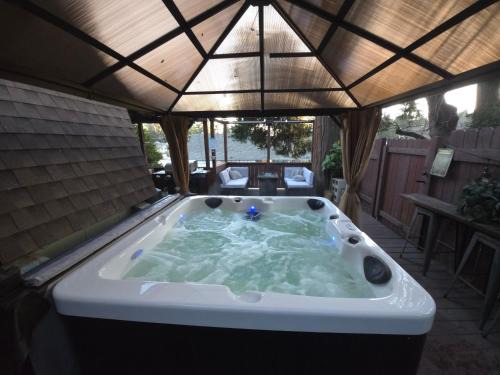 Twin Peaks House | Hot Tub A-Frame Cabin Lake Arrowhead Escape