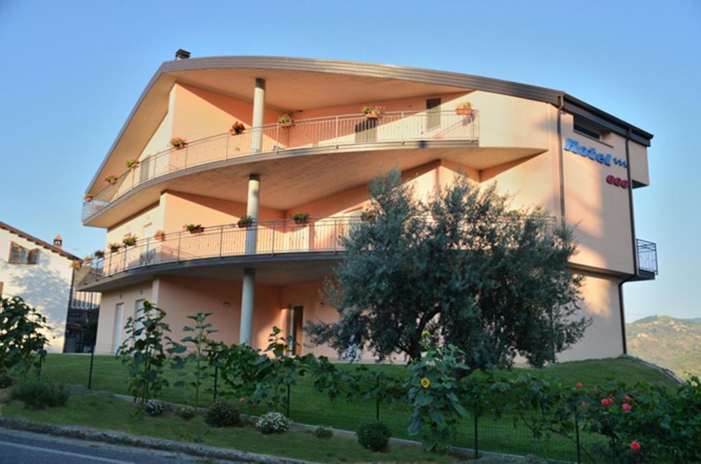 Acri Hotel | Hotel 660
