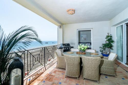 Bahia de Casares Apartment | LAP- 3 bed apartment on the beach. Families only