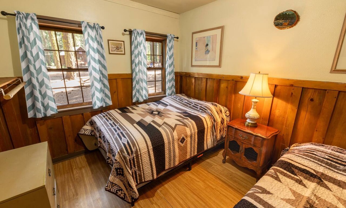 Blairsden-Graeagle Cabin | Large Feather Cabin at Camp Layman | Spacious Riverside Family Lodge