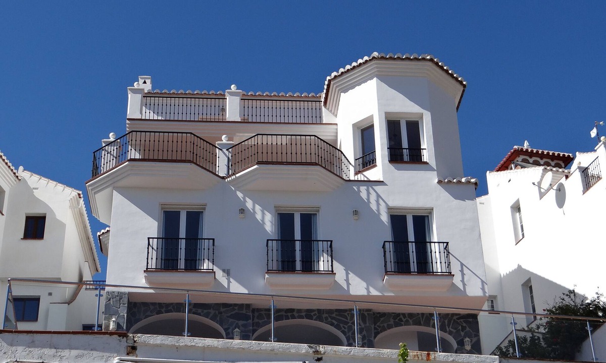 Frigiliana Villa | Large secluded self-contained Villa in Frigiliana, Nerja, Private Pool WIFI