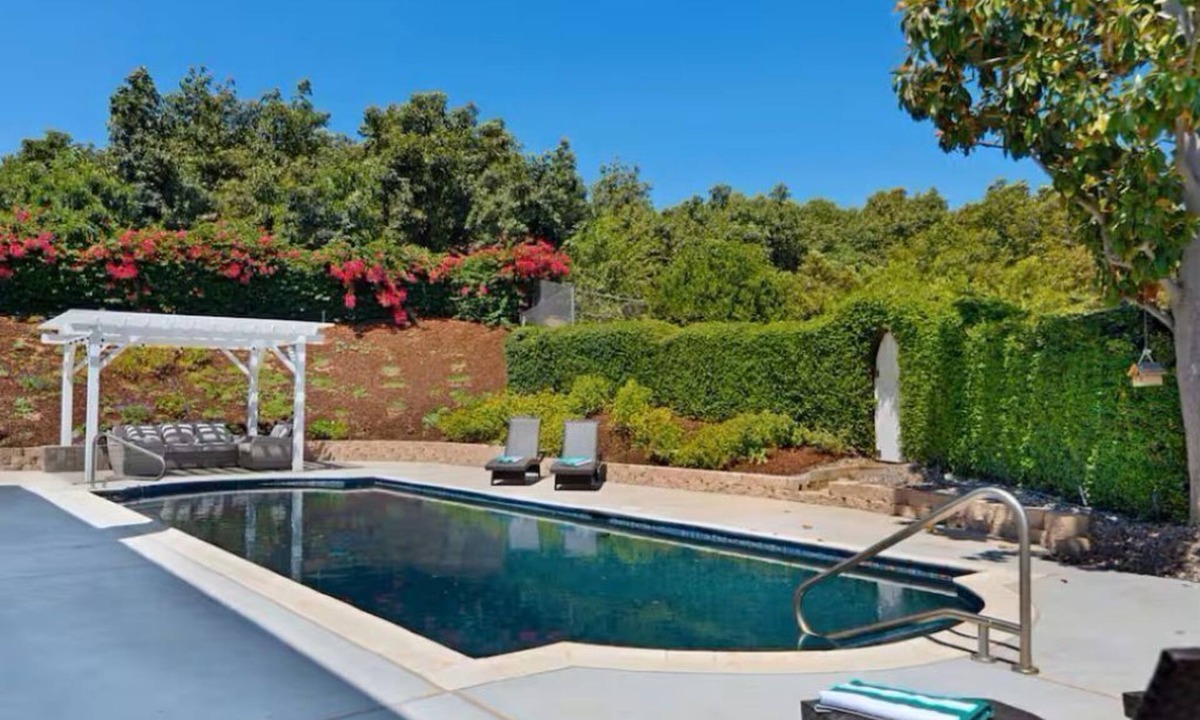 Escondido Villa | Lilac Country Villa on 20 Acre Avocado FARM Stay