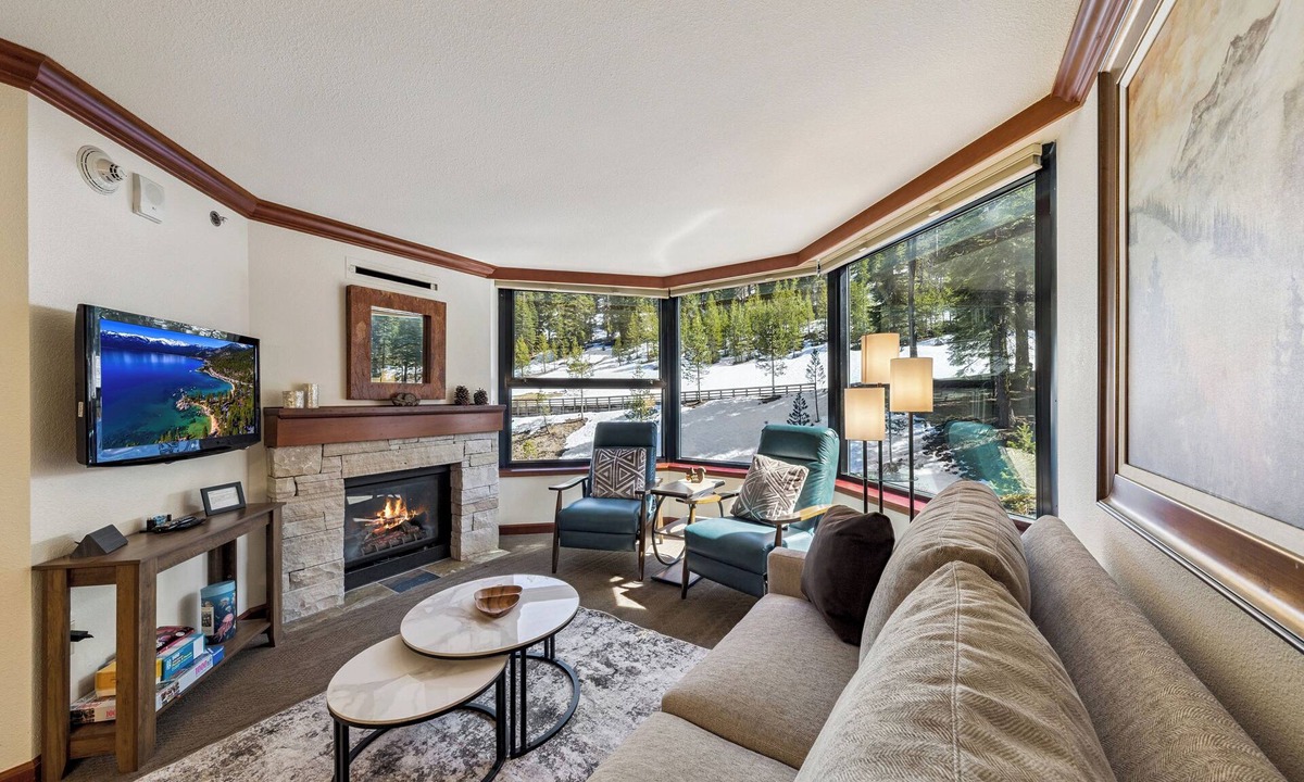 Olympic Valley Condo | Located @ Everline Resort & Spa, Pools/Spas/Golf/Ski-in&out/Sledding/Ice Skating
