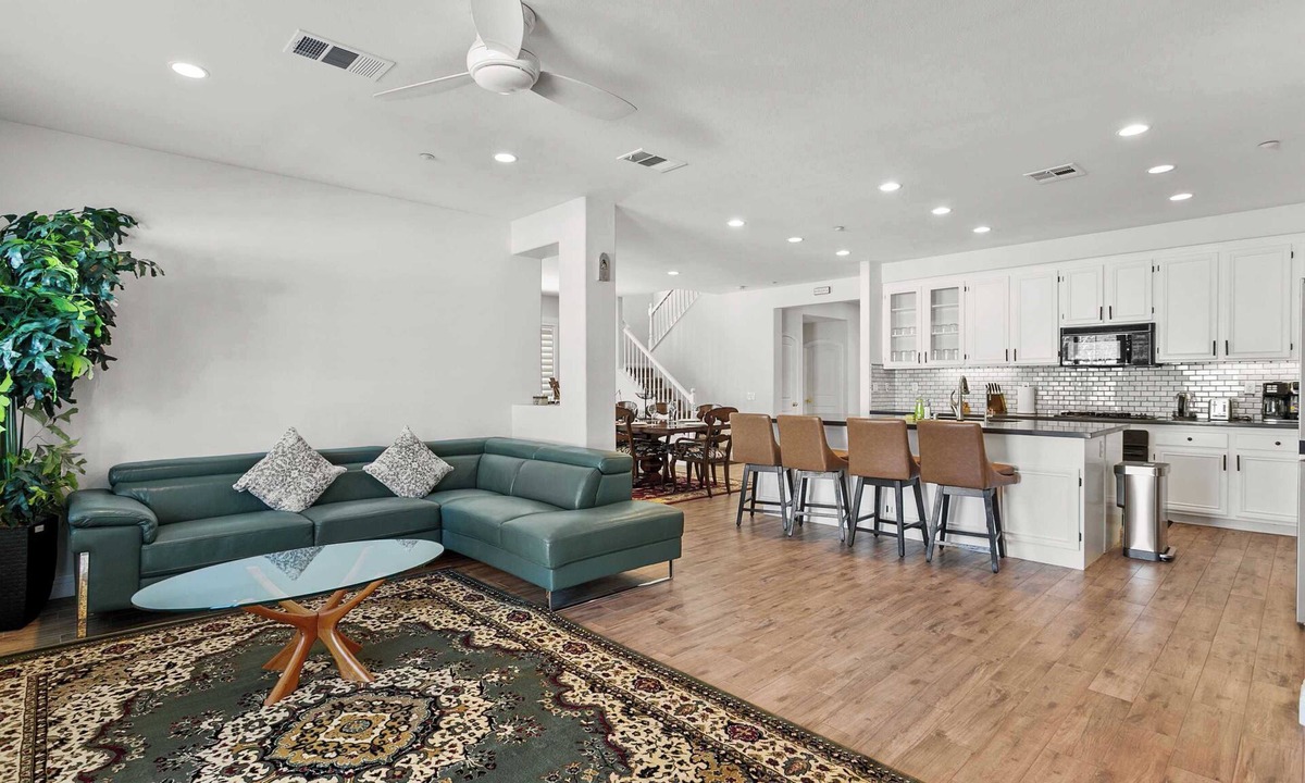 Loma Linda House | Loma Vista Retreat on Lugo Dr｜Cozy 5B｜Garage Access｜Pet Okay｜Instant Tour #42021
