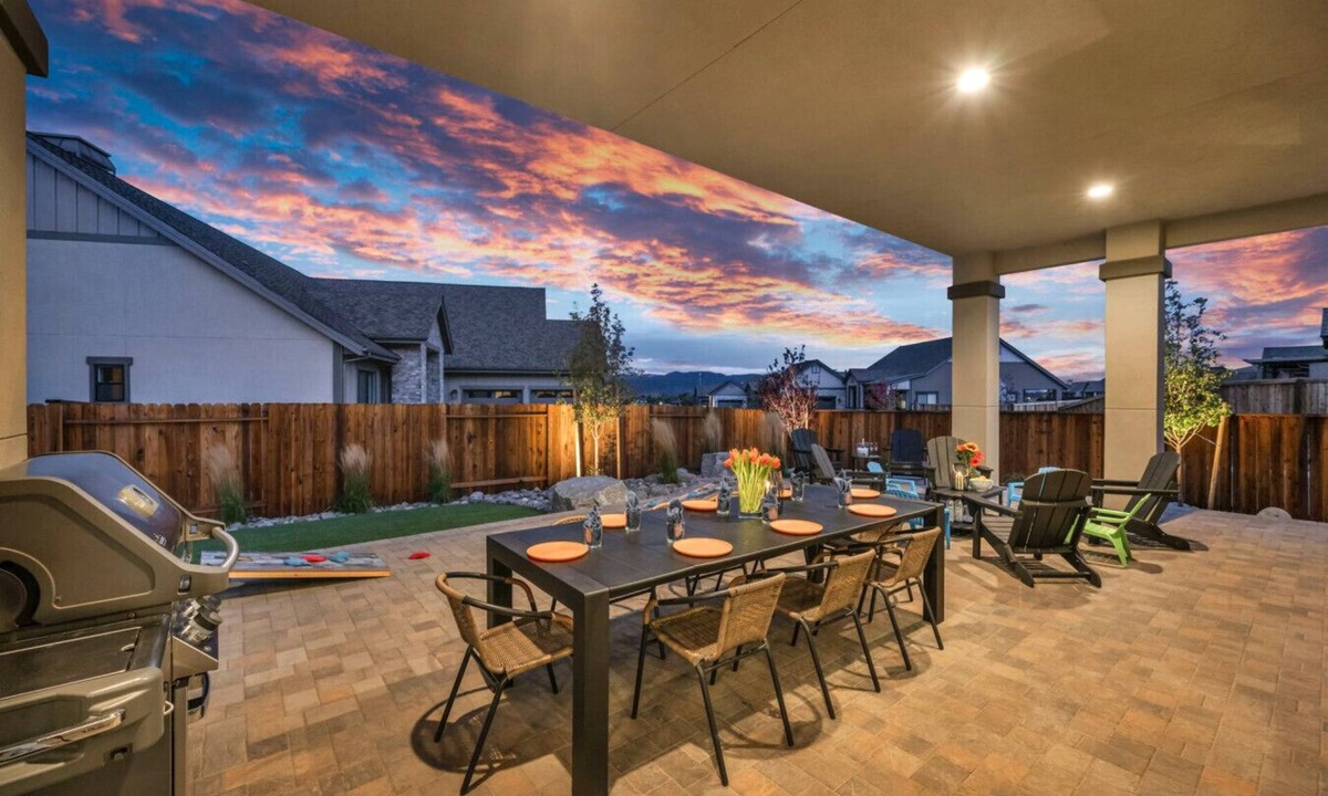 Carson City House | Luxe 1 Level Home Sum