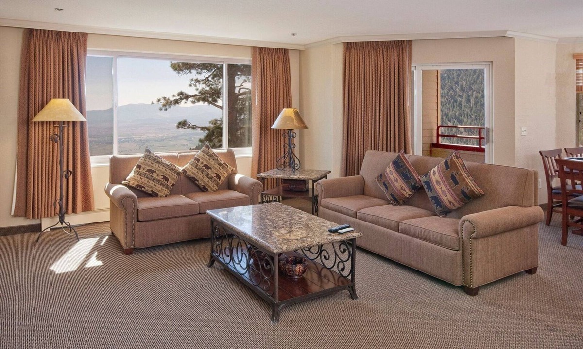 Tahoe Village Villa | Luxe Heavenly Villa | Pools, Fitness Centre
