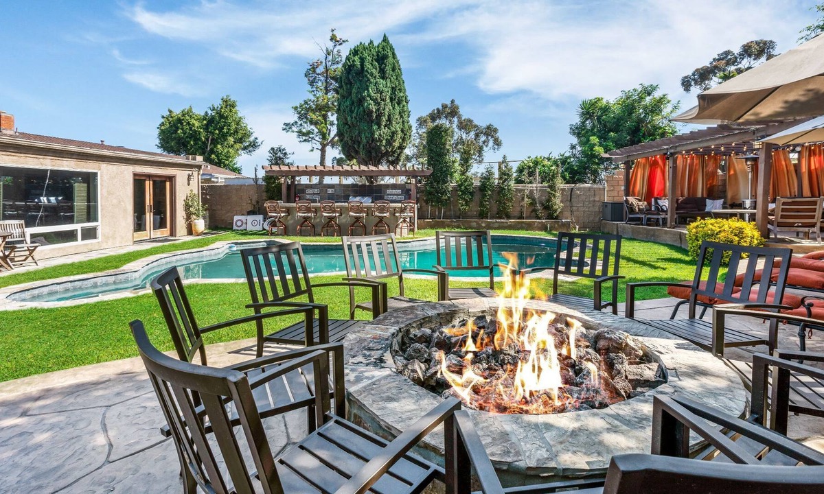 Chula Vista House | Luxurious oasis pool retreat/perfect for entertaining and large groups or events