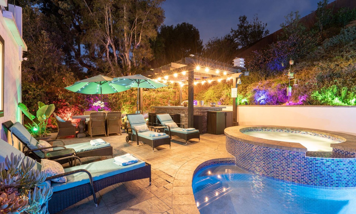 North Pacific Beach House | Luxury 5 star resort like dream home new 2025 AC private pool spa close to beach