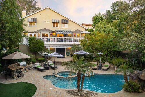 La Mesa House | Luxury 5br 3 5ba w Pool & Hot Tub