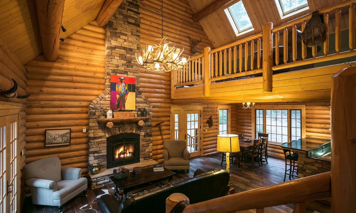 Volcano Cabin | Luxury Log Cabin in the Gold Country w/EV Charger