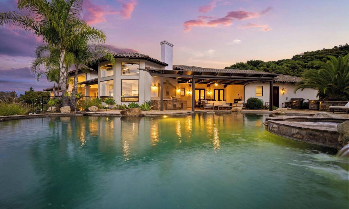 Bonsall House | Luxury San Diego Retreat w/Pool & Epic Sunsets Wine Country Farm