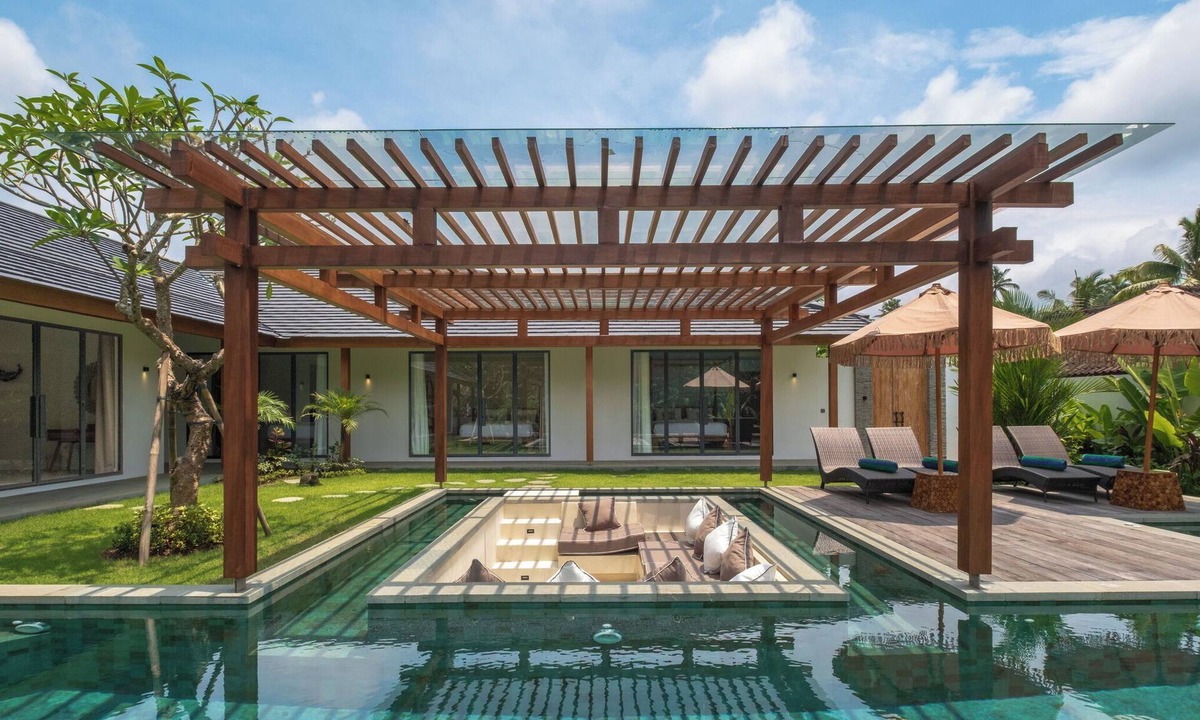 Pejeng Kawan Villa | Luxury Ubud Villa with Private Pool & Rice-Field Views!