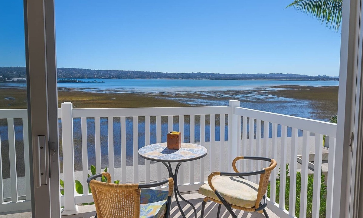 Crown Point Condo | @ Marbella Lane - Bayfront Bliss|Sunset Views+Pool
