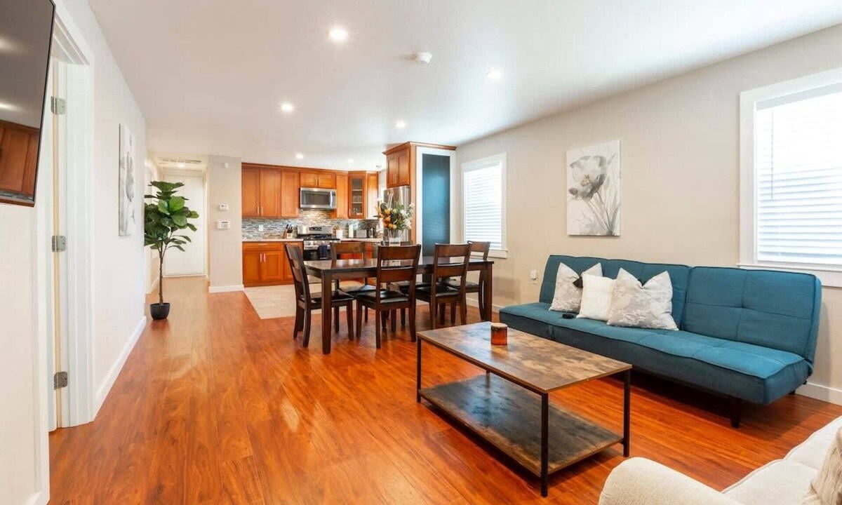 Northside House | Marbella Lane-Spacious 5BR Ideal for Biz & Families in SJ
