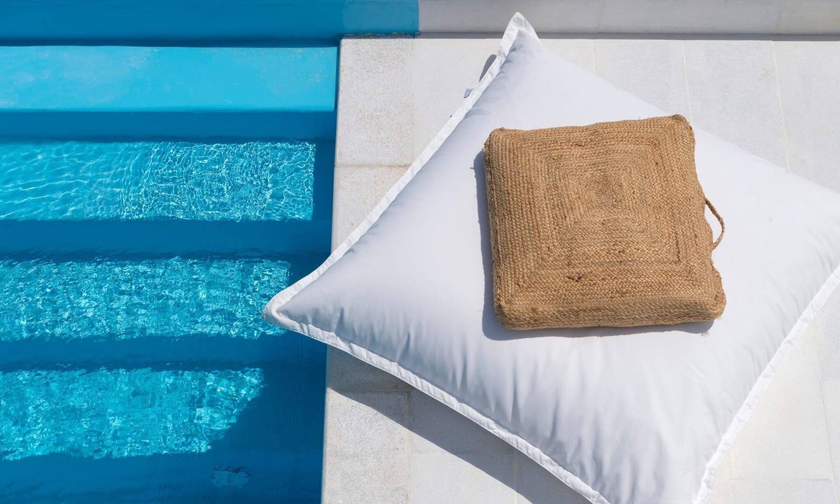 Logaras Villa | Marvellous Paros Villa | Villa Kallisti | 5 Bedrooms | Large Pool