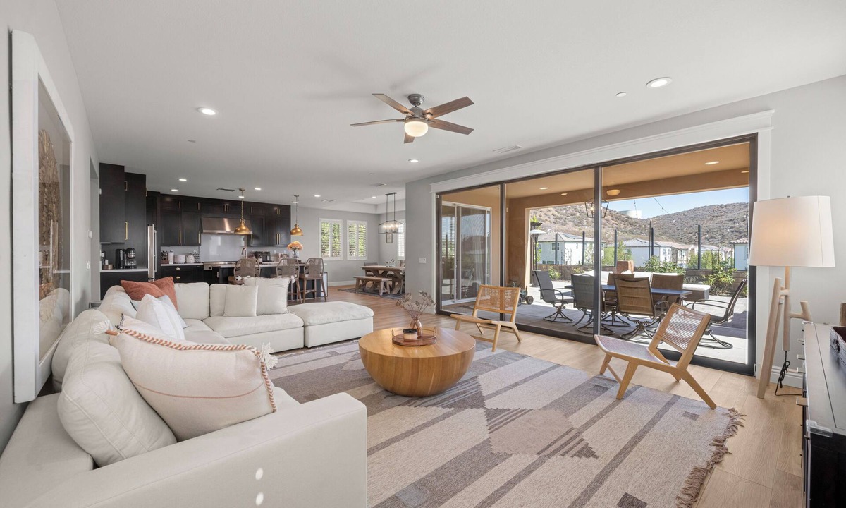 Canyon Country House | Marvelous 5-bedroom house with AC in Santa Clarita