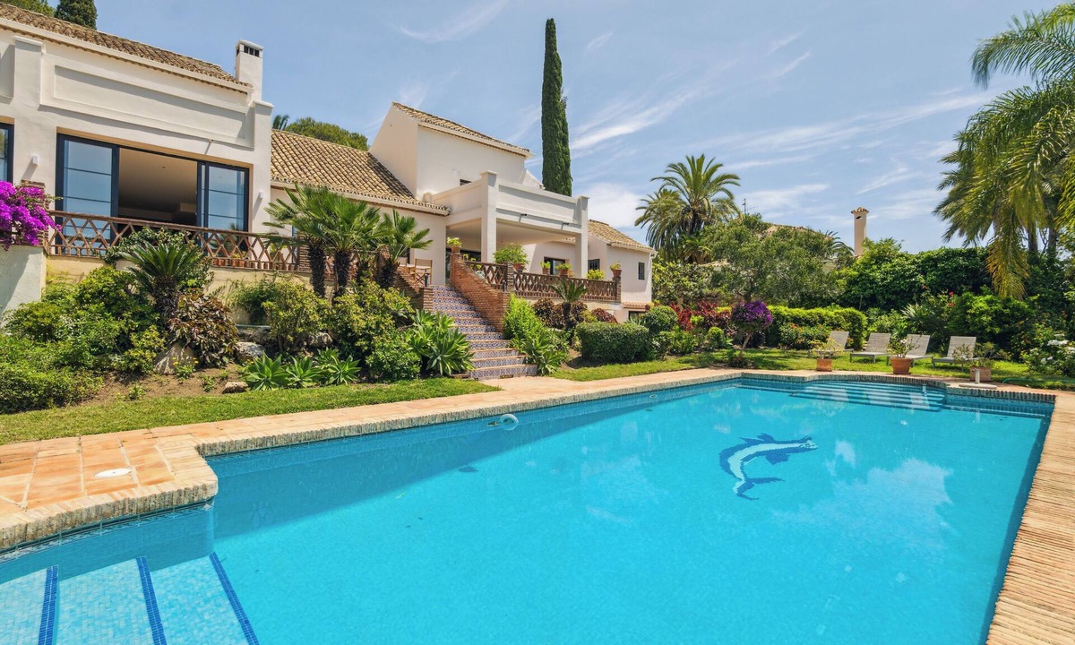 New Golden Mile Villa | Modern 6-Bedroom Villa in El Paraíso, Marbella