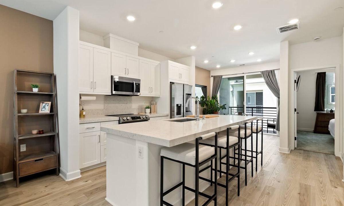 Chula Vista House | Modern Family Townhome: 4BR/44BA Pool & EV Charger