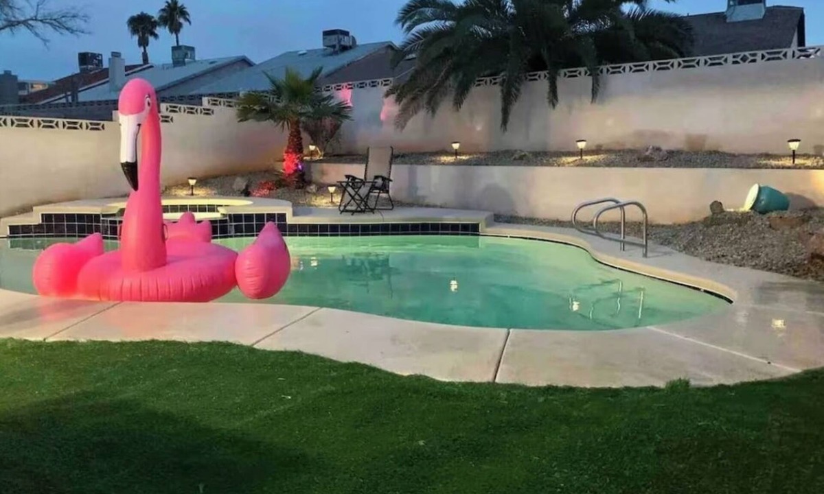 Pittmann House | 🔥 Modern Home w/Private Pool, Hot Tub, Game Room & Parking - 20 min to Strip