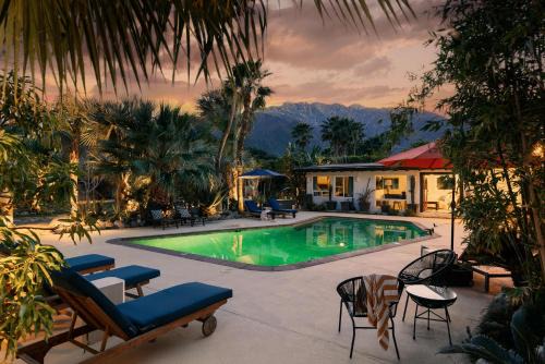 Racquet Club West House | Monkey Manor - Pool Sauna Mtn Views Lush Garden