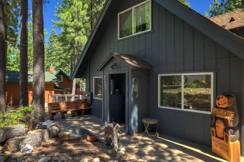 North Upper Truckee House | Moose Haven Family Favorite Close to Ski Resorts
