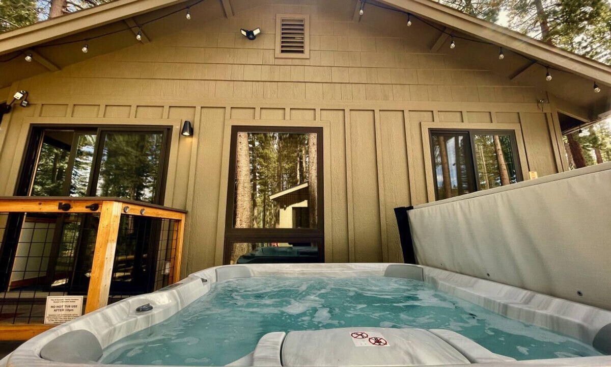 Mountain View Estates House | Mountain Pine Memories - Pets + Hot tub + Fire pit