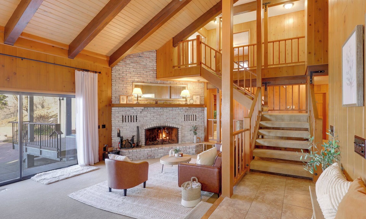 Rimforest Cottage | Mtn & Valley Views! Rimforest Lodge w/Fireplace
