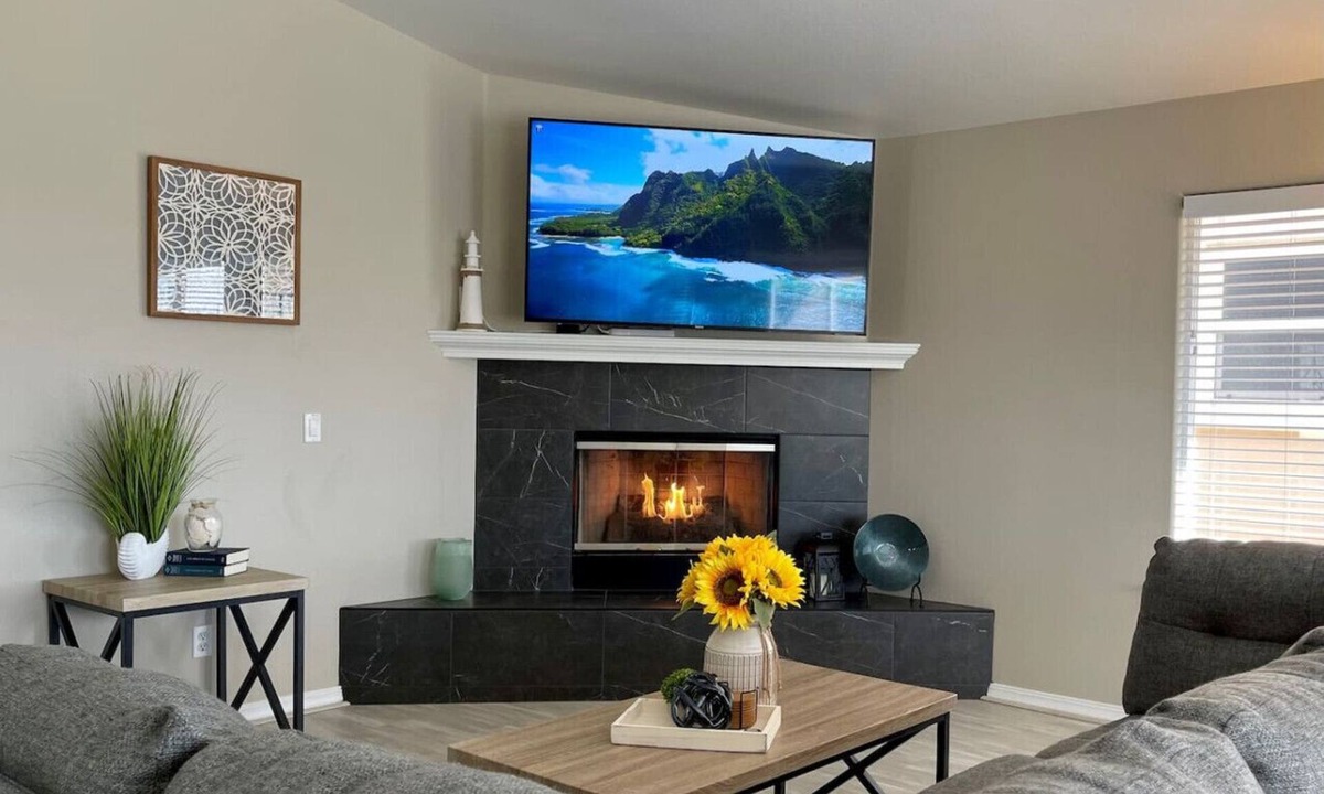 Oceano House | Multi Family Home 2 min walk to beach, Sleeps 13