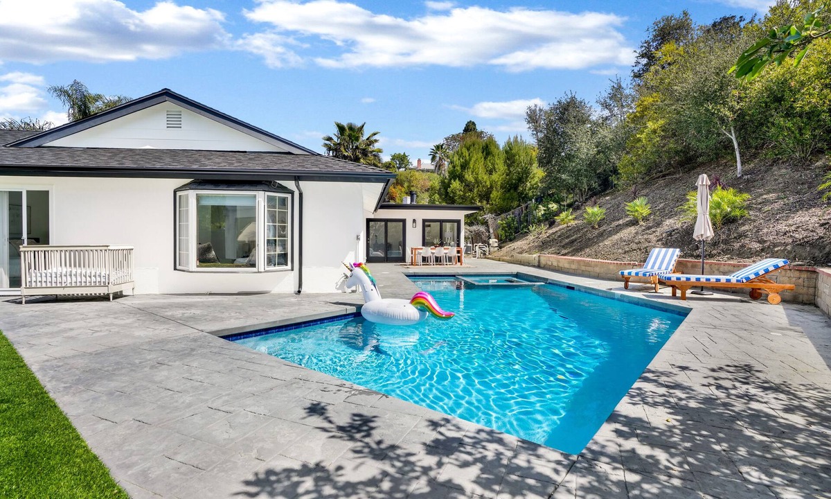 Laguna Niguel House | New Luxury Designer House w/Saltwater Pool Hot Tub and Outdoor Dining Area