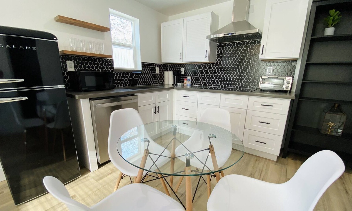 Granada Hills South House | Newly built Peaceful 2 Bedroom 1 bath Residential home