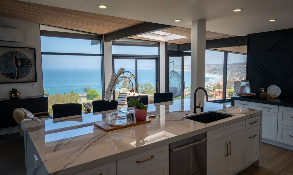 Country Club House | Panoramic Ocean View Paradise for Families w/Swim Spa