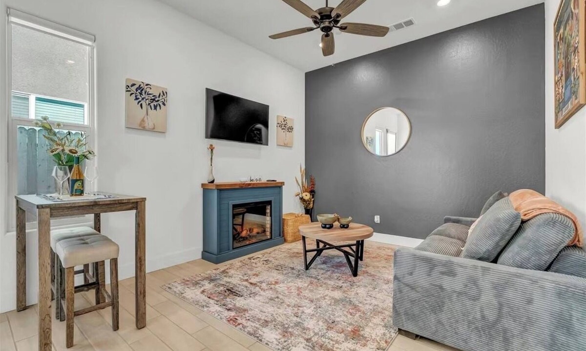 Hanford House | Peaceful Guest Casita Private Entrance No Cleaning Fee