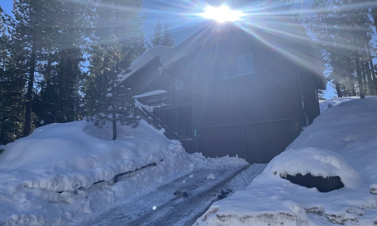 Markleeville Cabin | Pristine Peaceful 2/2 Cabin with Hot Tub HSI L2EV