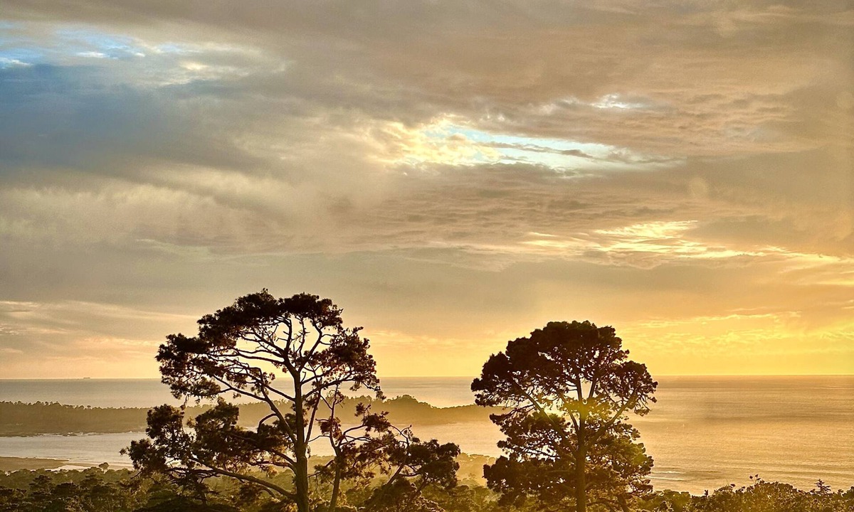 Northeast Carmel House | PRIVATE Hilltop Home: Stunning Carmel Views, Hot Tub, 3 Balconies, Espresso