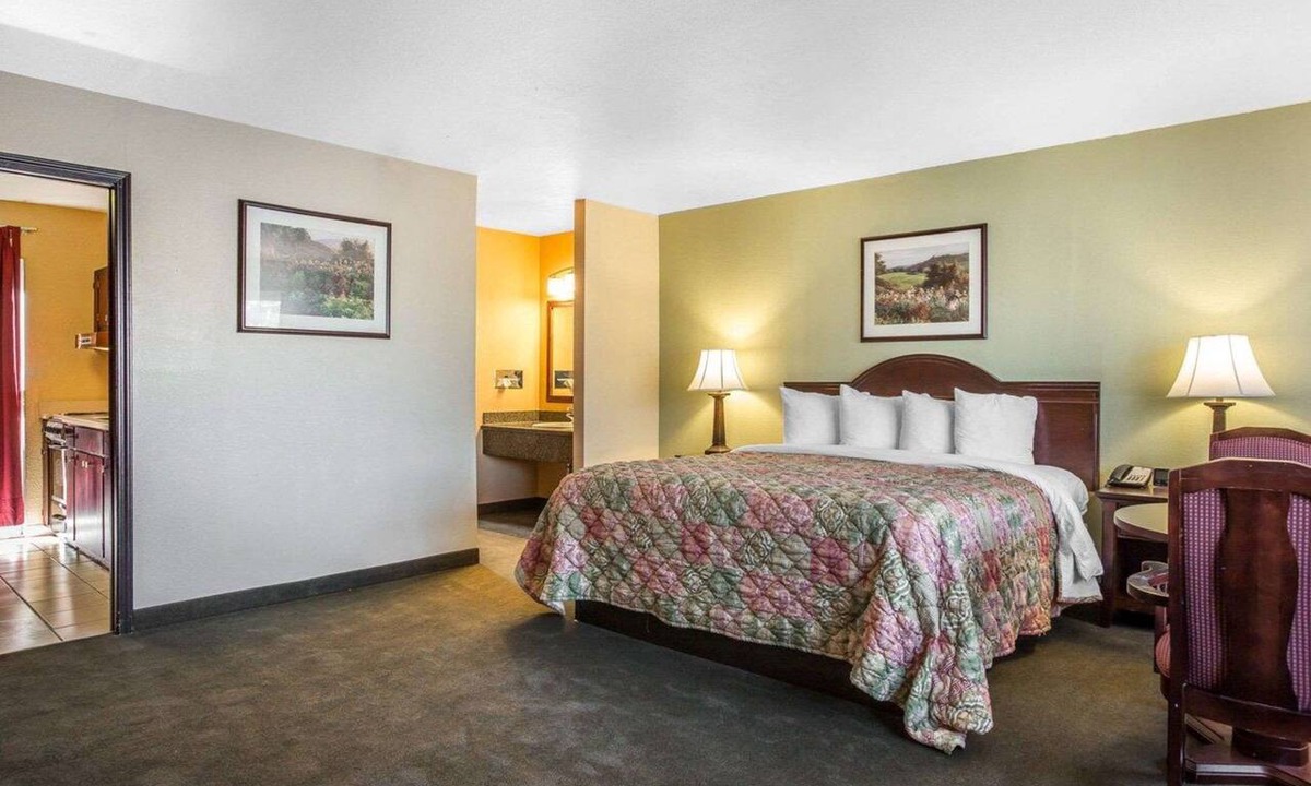 Cameron Park Hotel | Quality Inn & Suites Cameron Park Shingle Springs